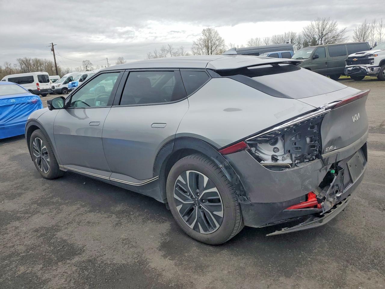 2024 KIA EV6 WIND photo 2