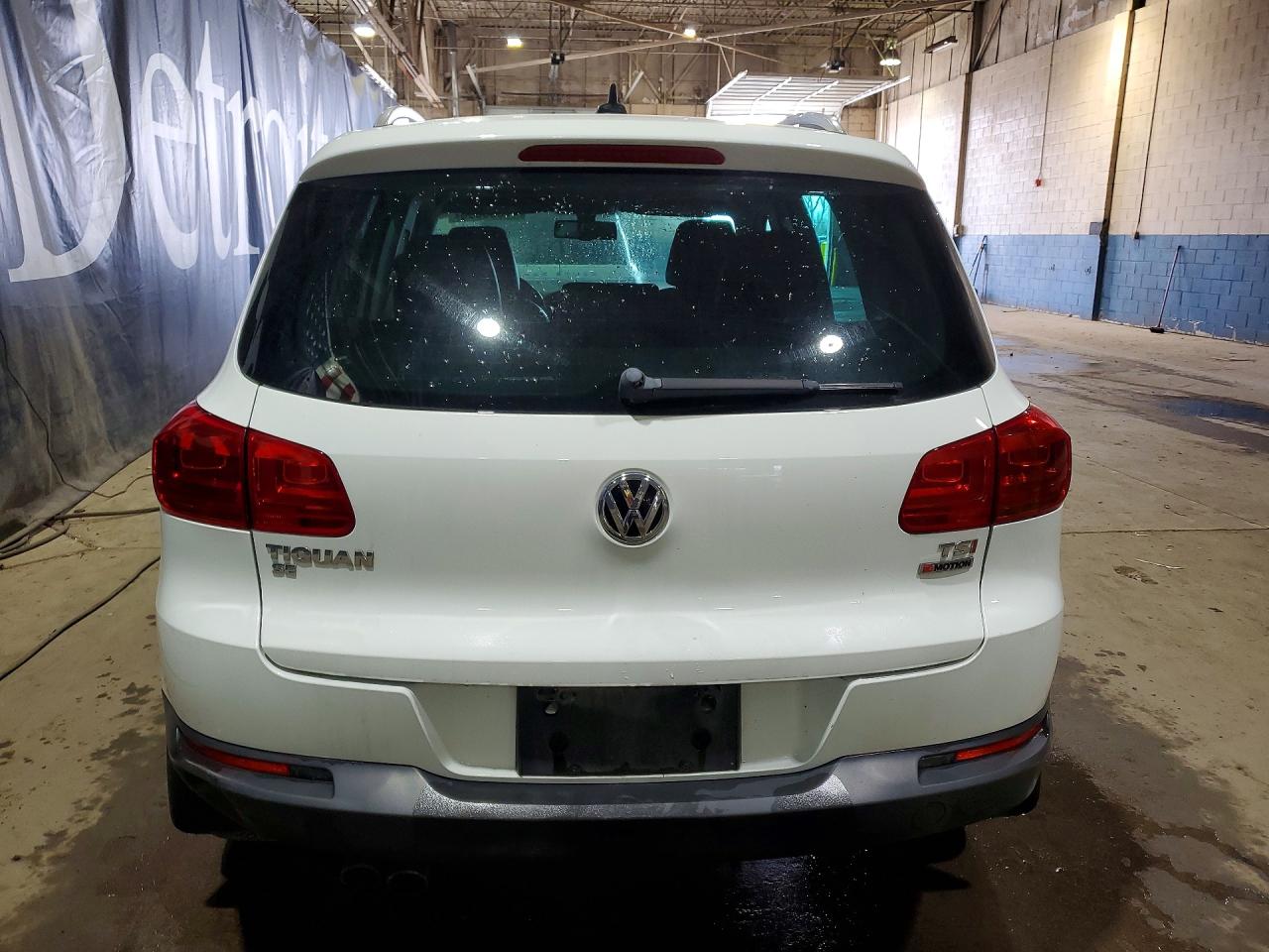 2016 VOLKSWAGEN TIGUAN S photo 6