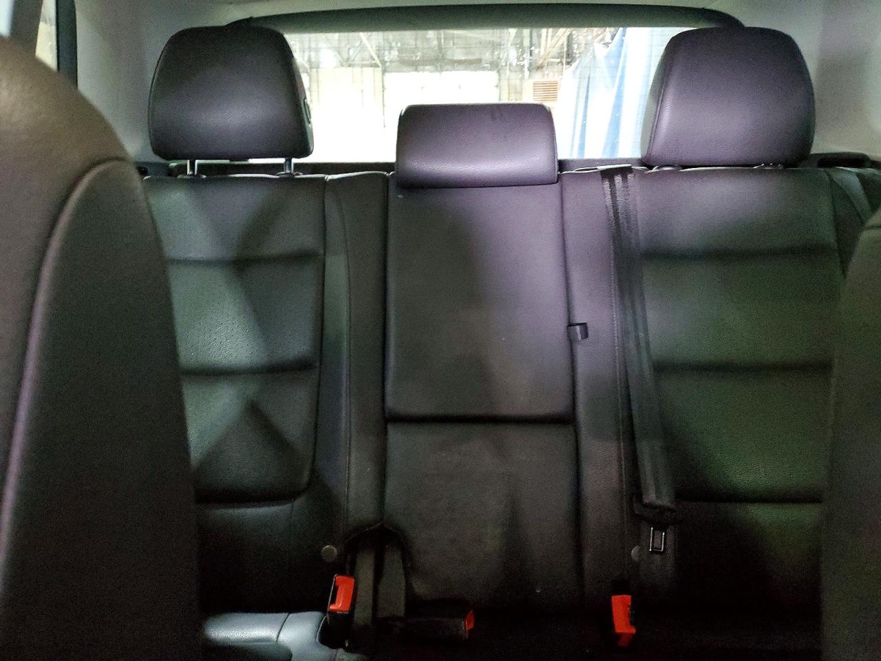 2016 VOLKSWAGEN TIGUAN S photo 10