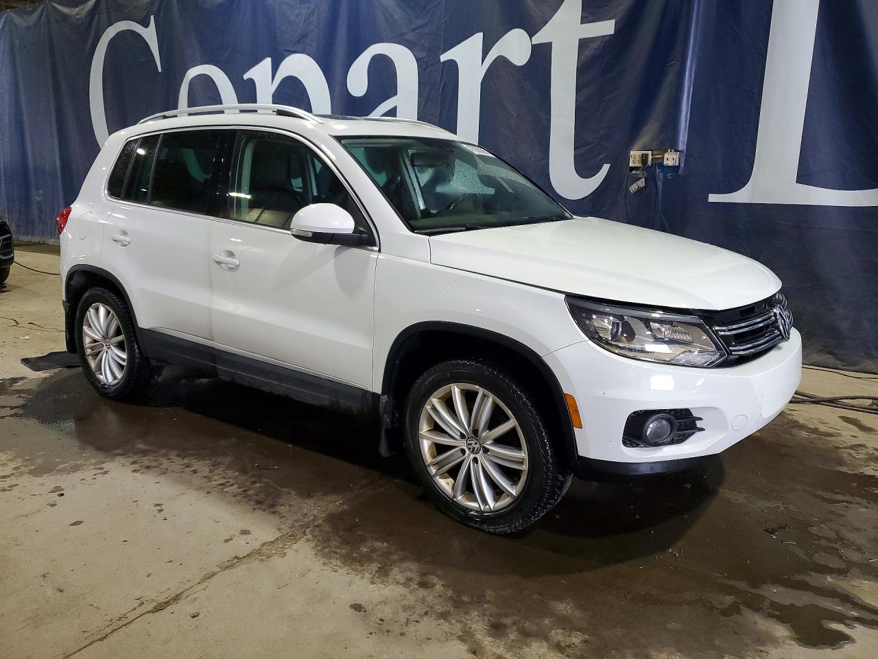 2016 VOLKSWAGEN TIGUAN S photo 4
