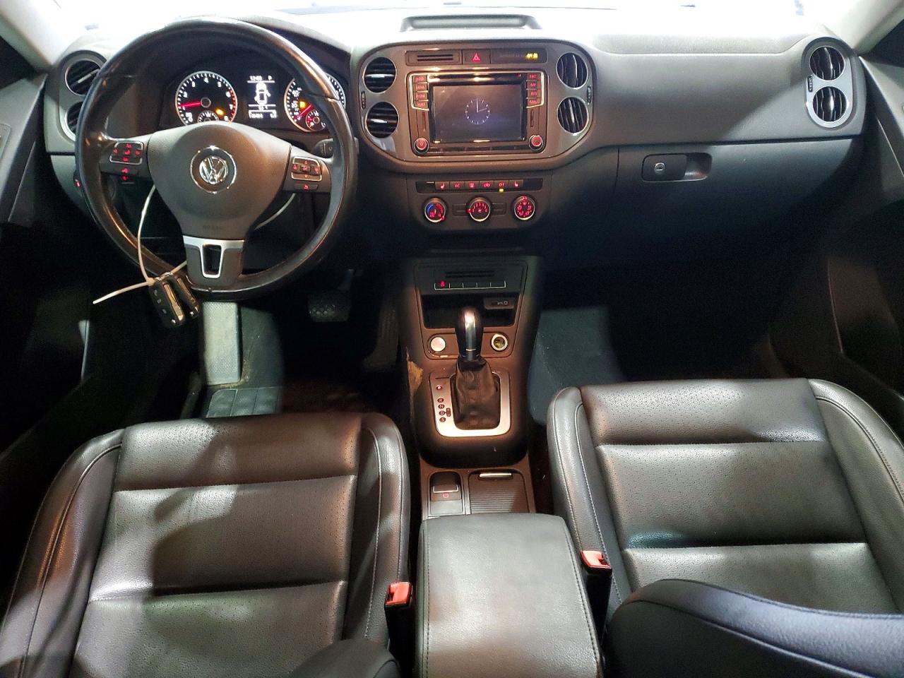 2016 VOLKSWAGEN TIGUAN S photo 8
