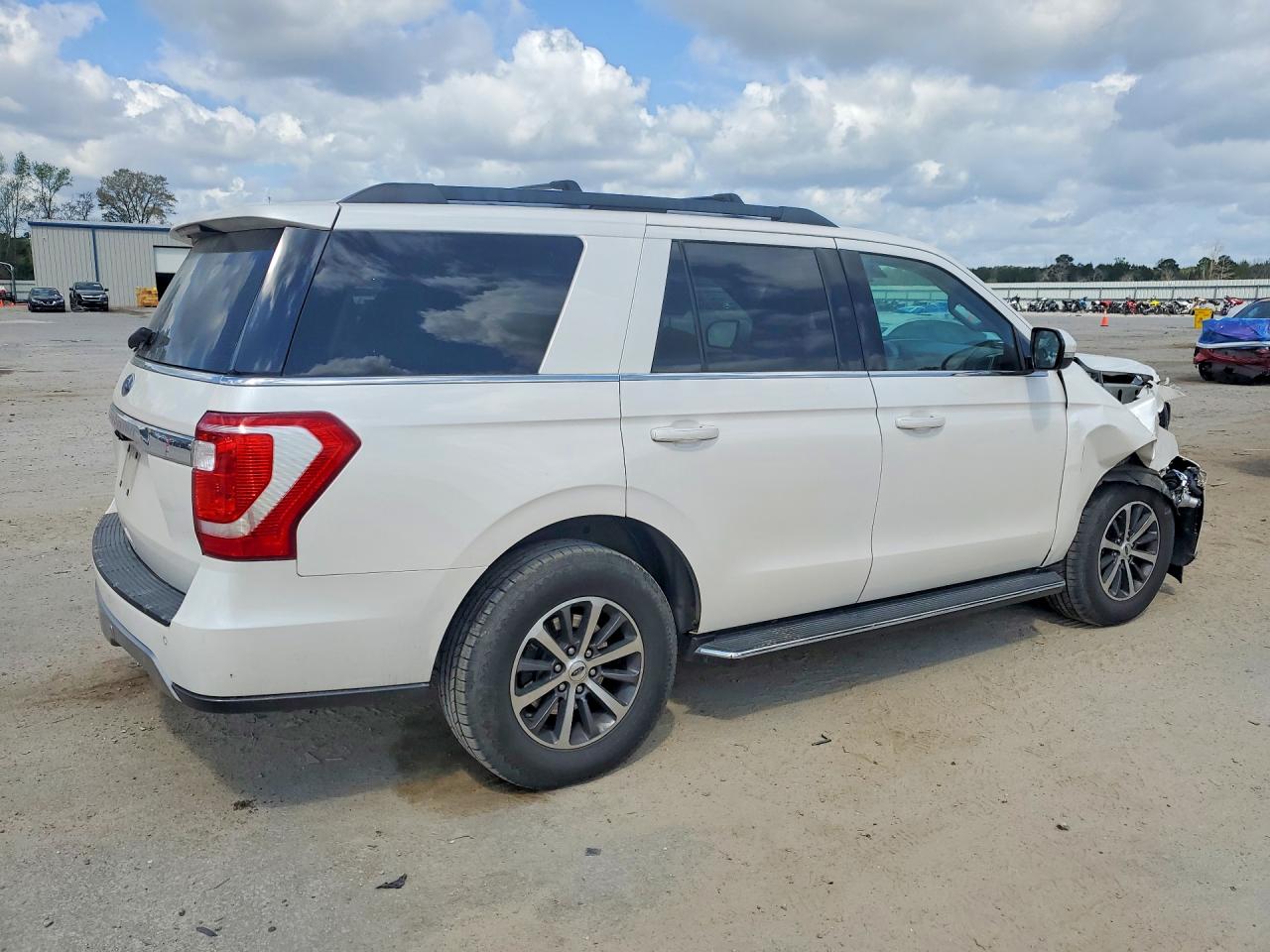 2018 FORD EXPEDITION XLT photo 5
