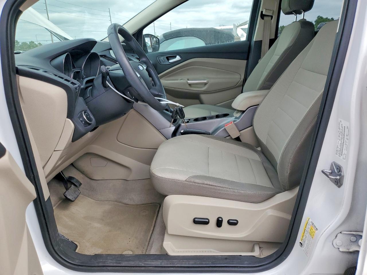 2016 FORD ESCAPE SE photo 13