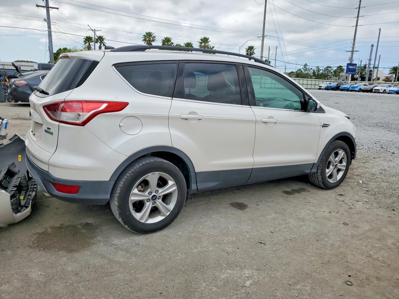2016 FORD ESCAPE SE photo 5