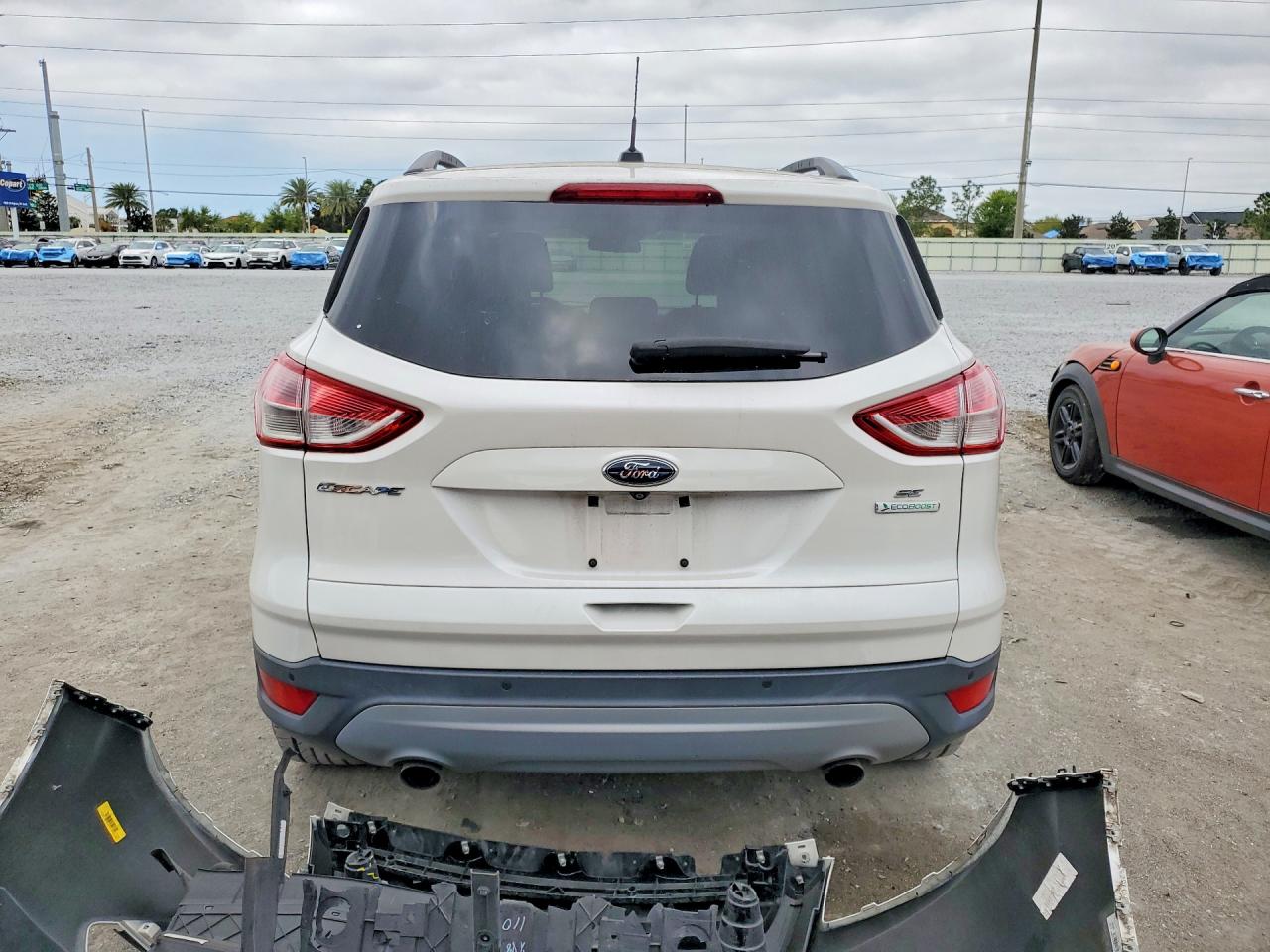 2016 FORD ESCAPE SE photo 11