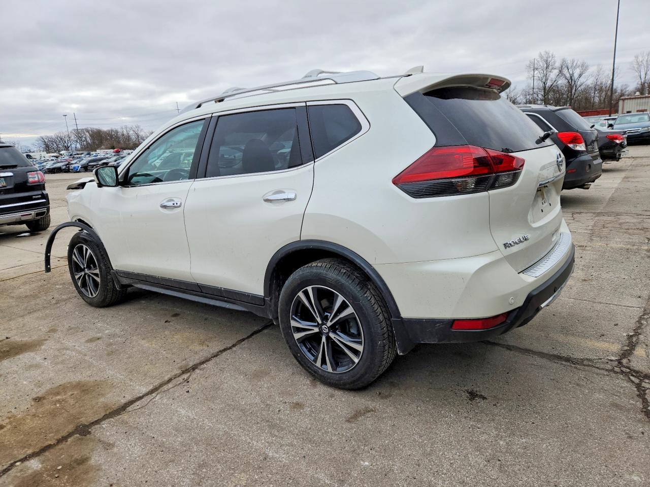 2020 NISSAN ROGUE SV photo 3