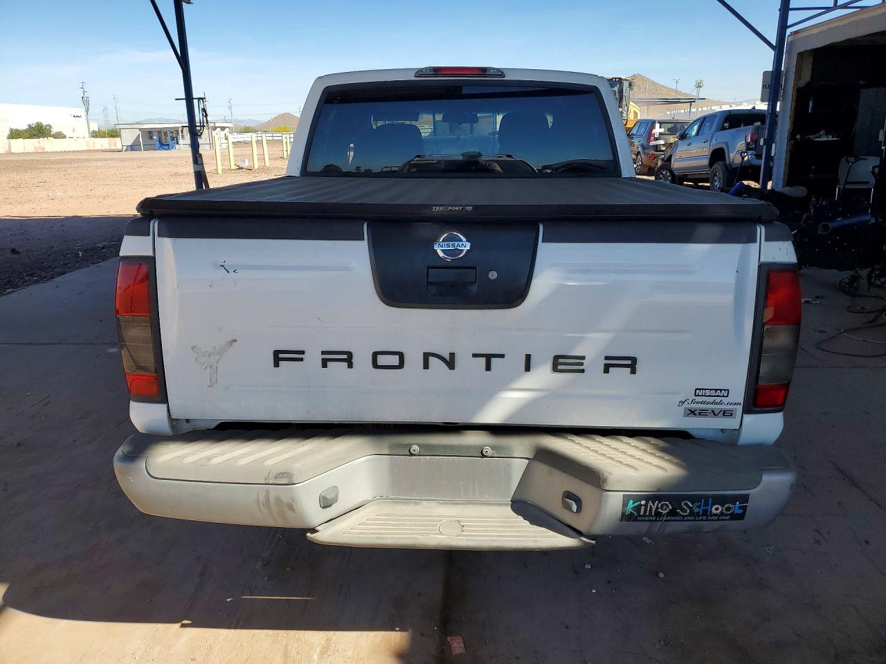 2004 NISSAN FRONTIER XE-V6 photo 11