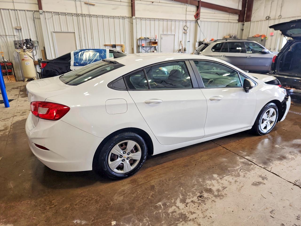 2016 CHEVROLET CRUZE LS photo 3