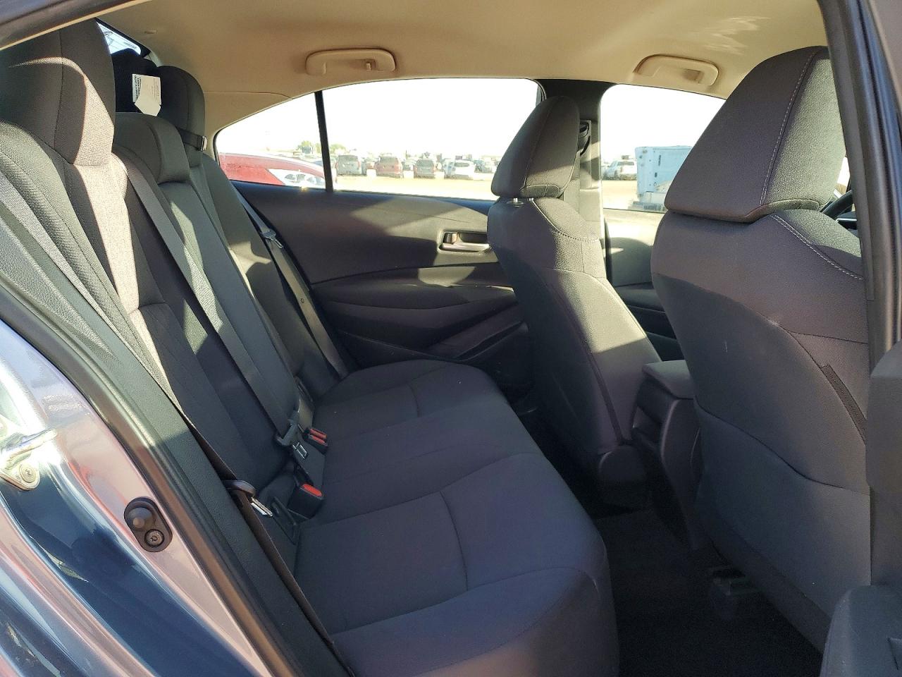 2020 TOYOTA COROLLA LE photo 19