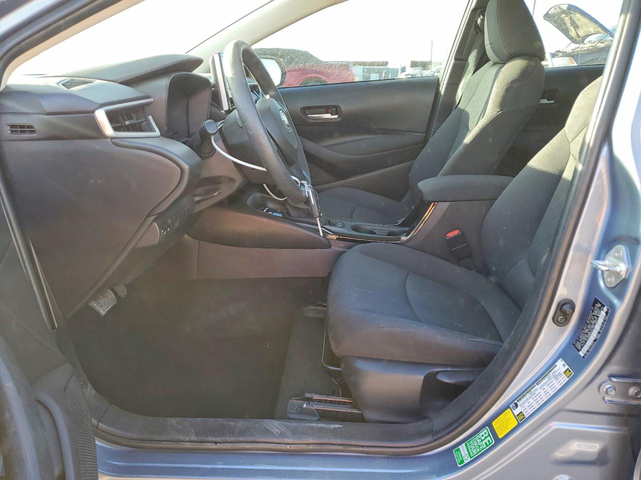 2020 TOYOTA COROLLA LE photo 13
