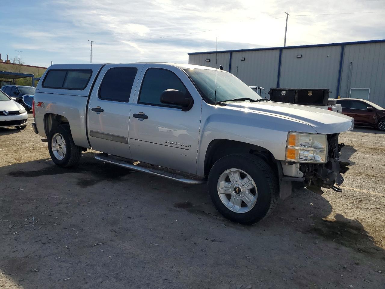2010 CHEVROLET SILVERADO K1500 LT photo 4