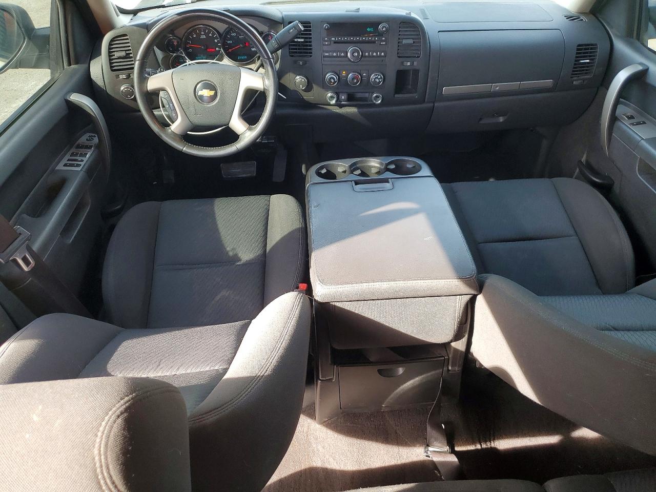 2010 CHEVROLET SILVERADO K1500 LT photo 8