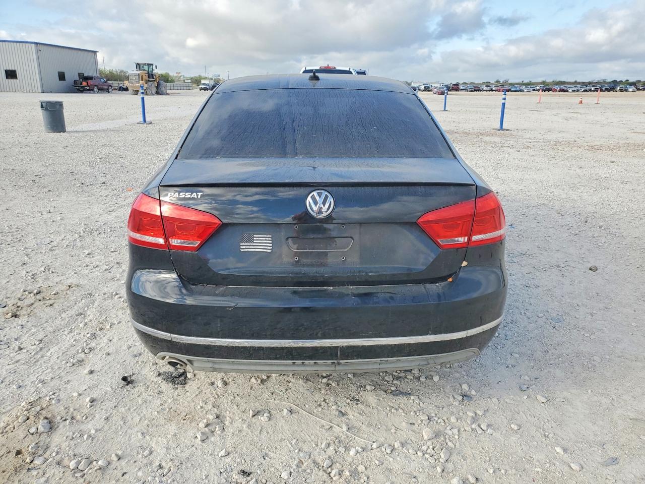 2012 VOLKSWAGEN PASSAT SE photo 11