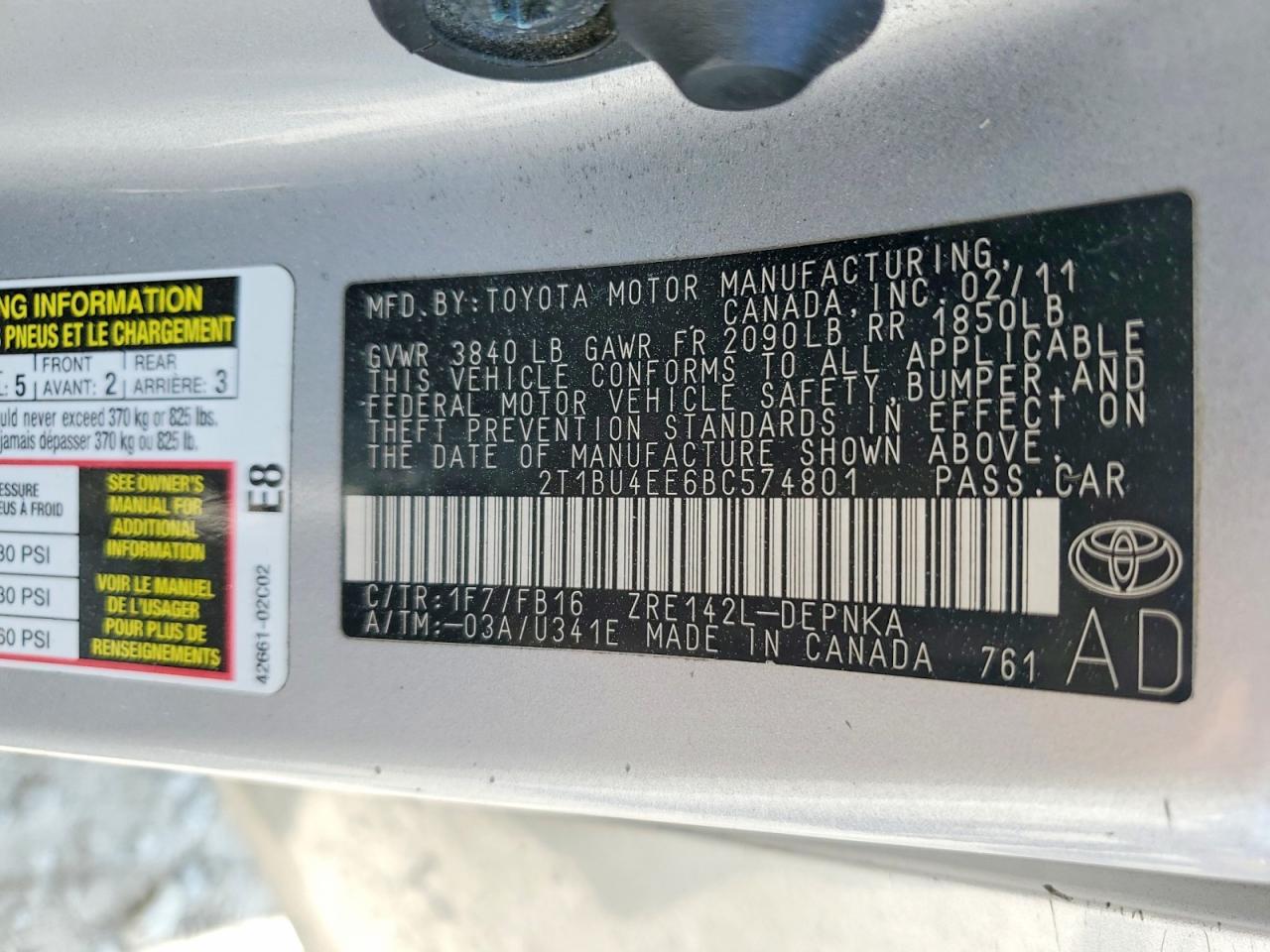 2011 TOYOTA COROLLA photo 34