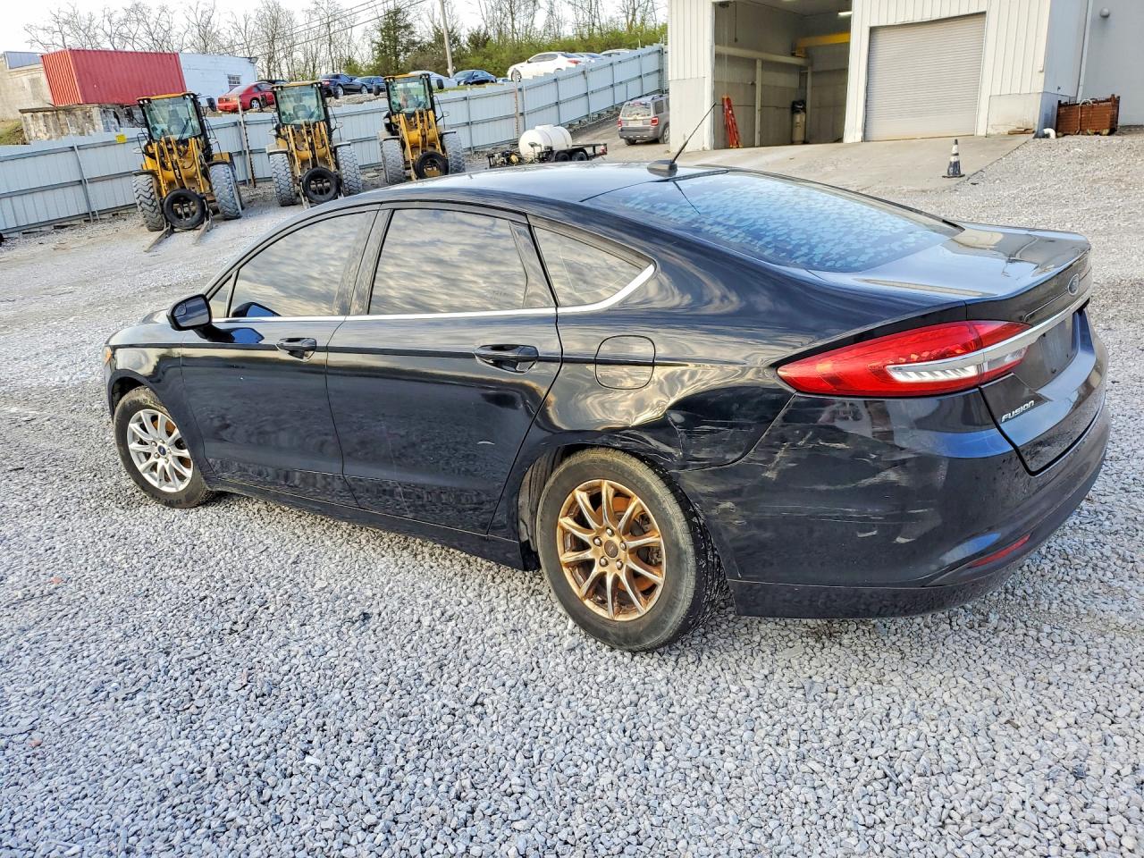 2018 FORD FUSION S photo 2