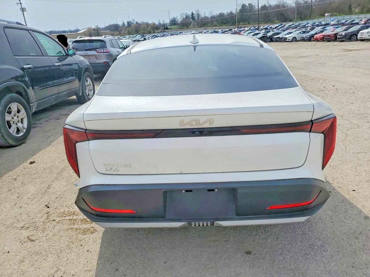 2025 KIA K4 EX photo 11
