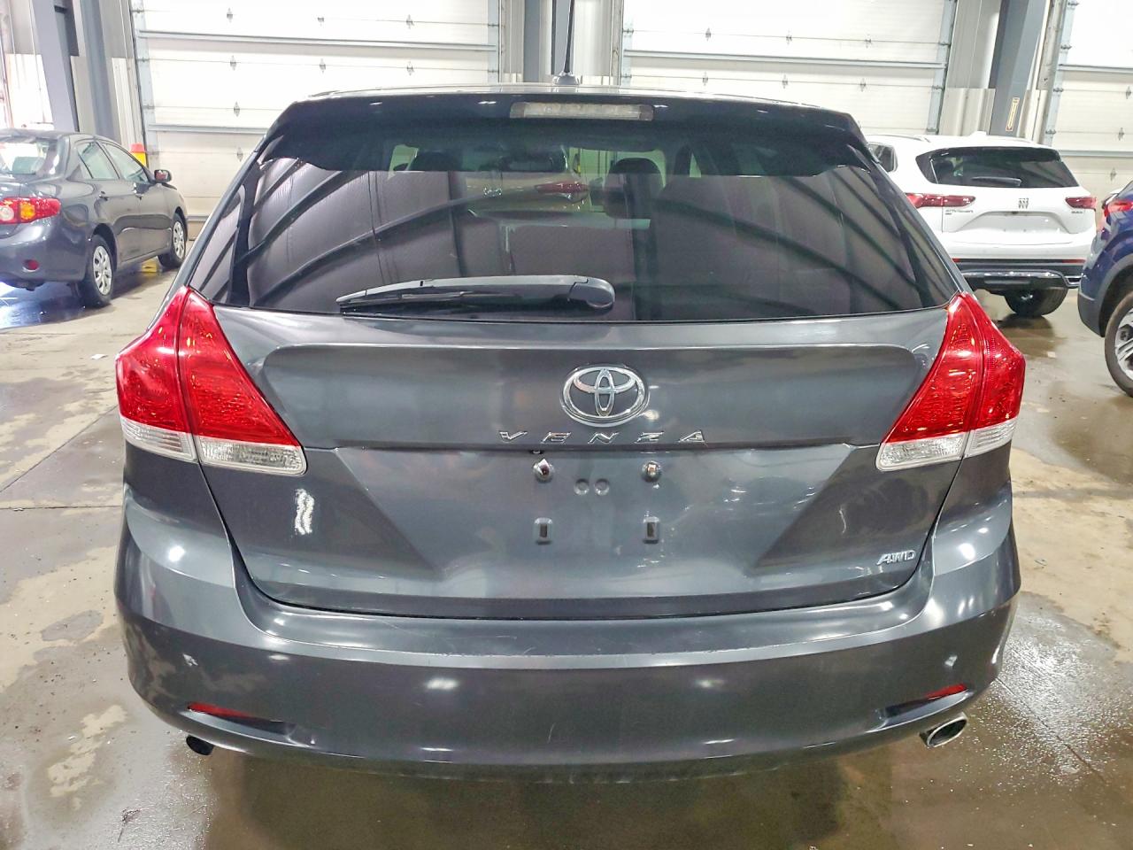2010 TOYOTA VENZA AWD V6 photo 11