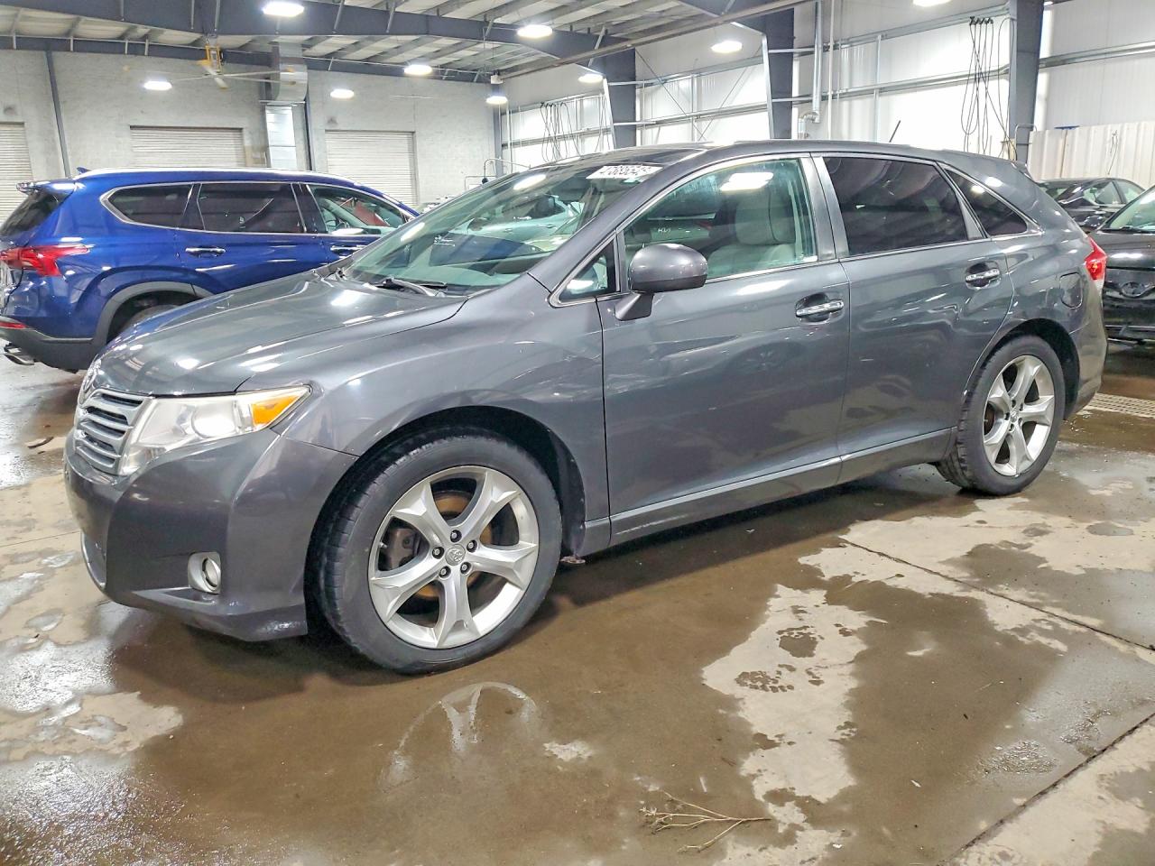 2010 TOYOTA VENZA