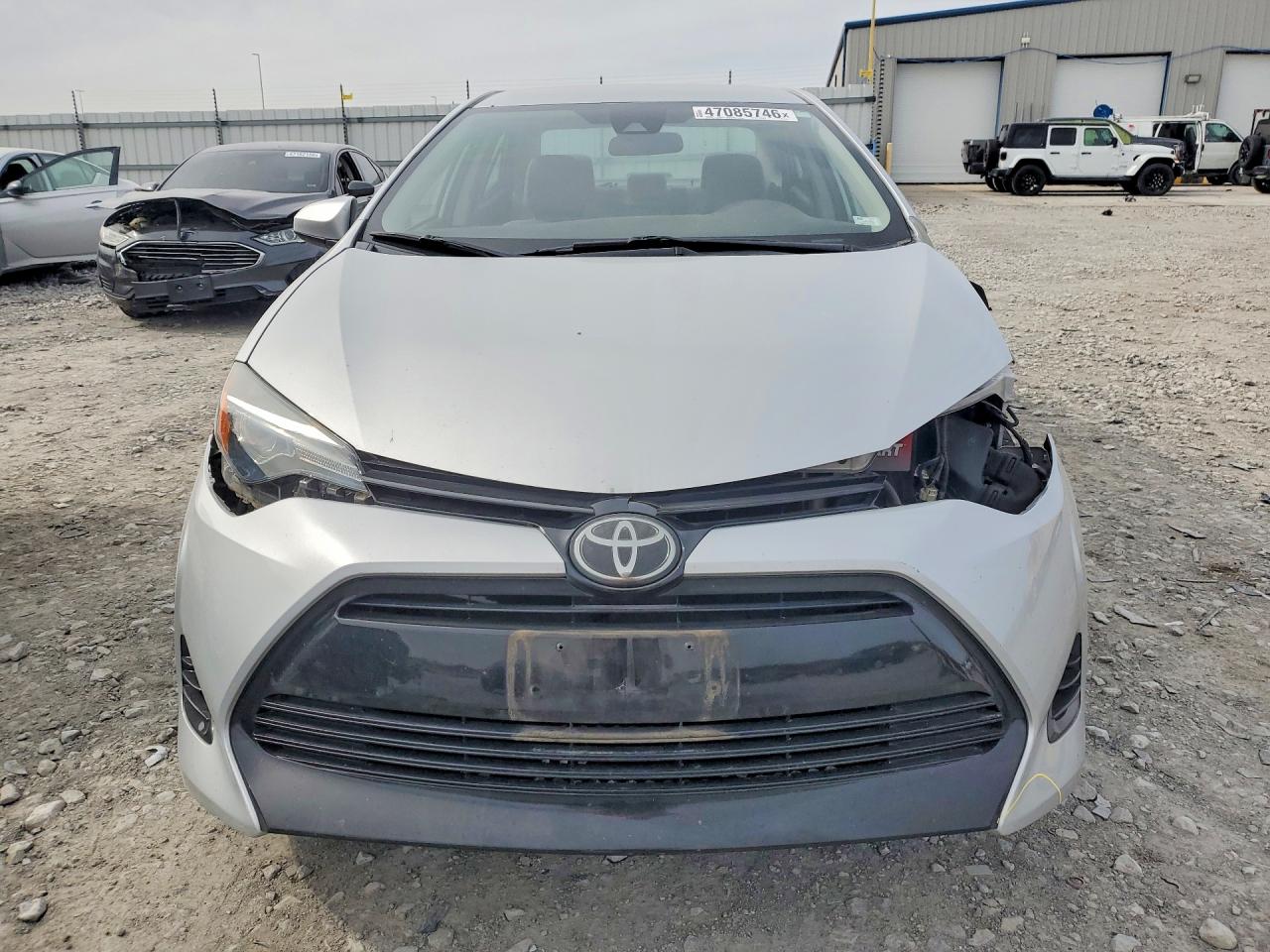 2018 TOYOTA COROLLA LE photo 9