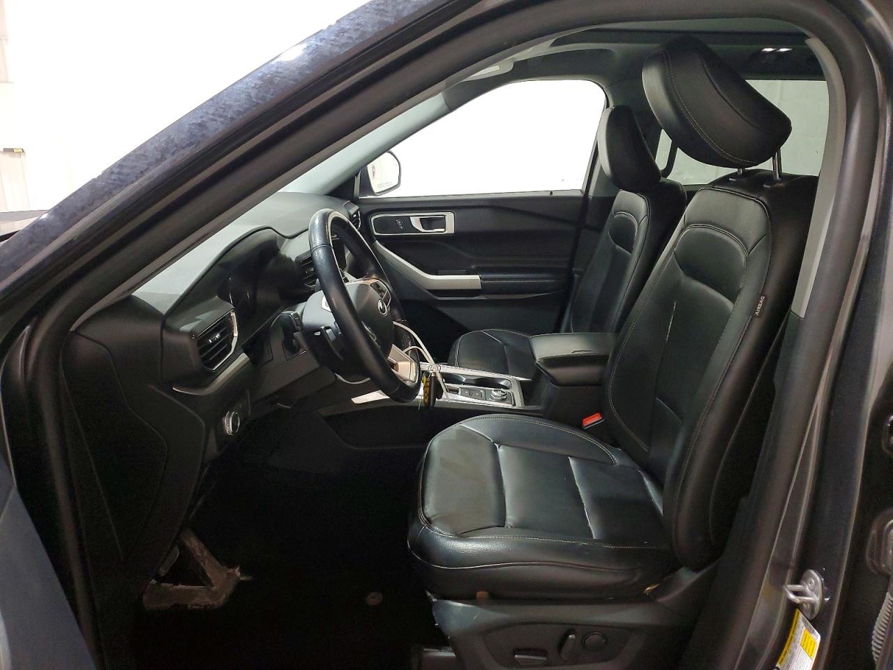 2020 FORD EXPLORER XLT photo 13