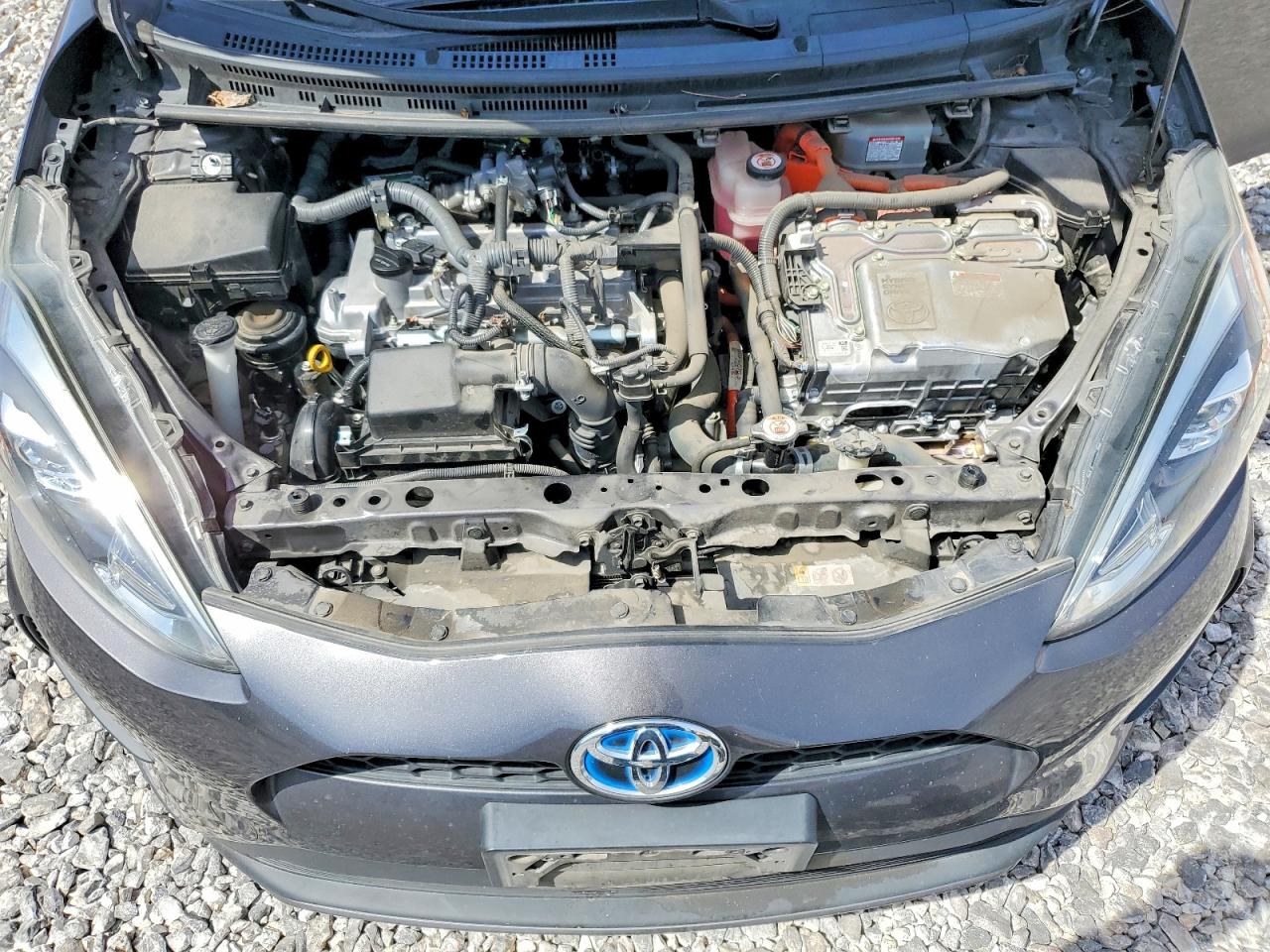 2018 TOYOTA PRIUS C THREE photo 31