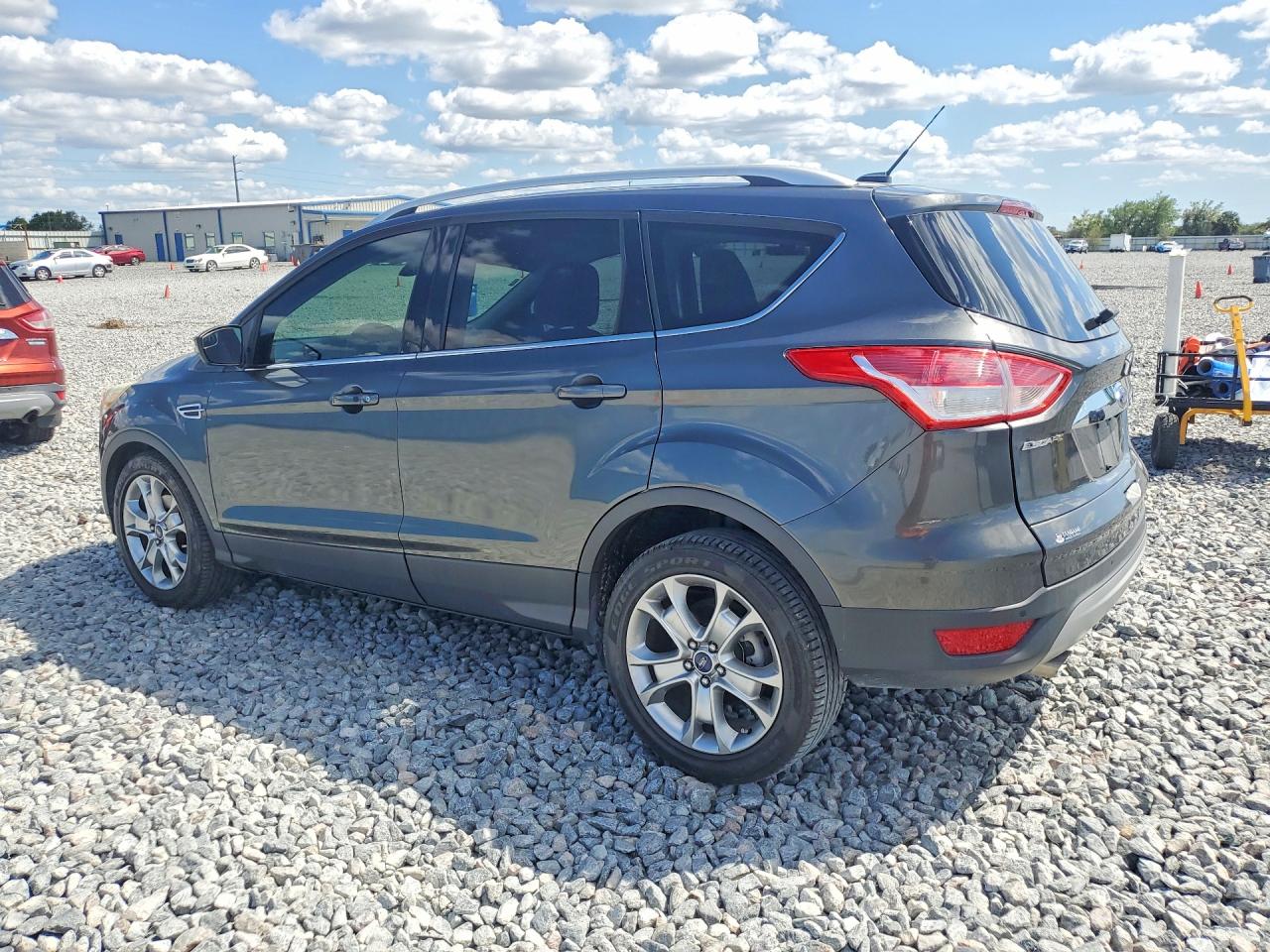 2015 FORD ESCAPE TITANIUM photo 2