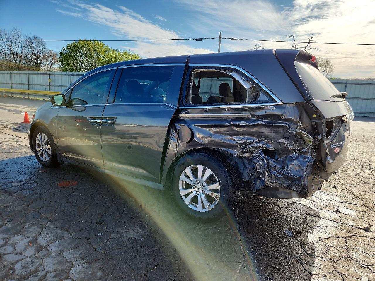 2016 HONDA ODYSSEY SE photo 3