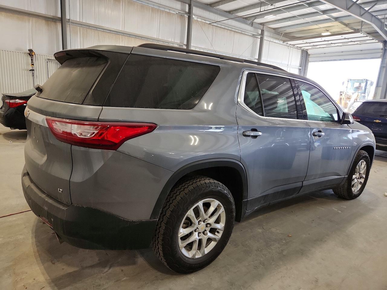 2020 CHEVROLET TRAVERSE LT photo 5