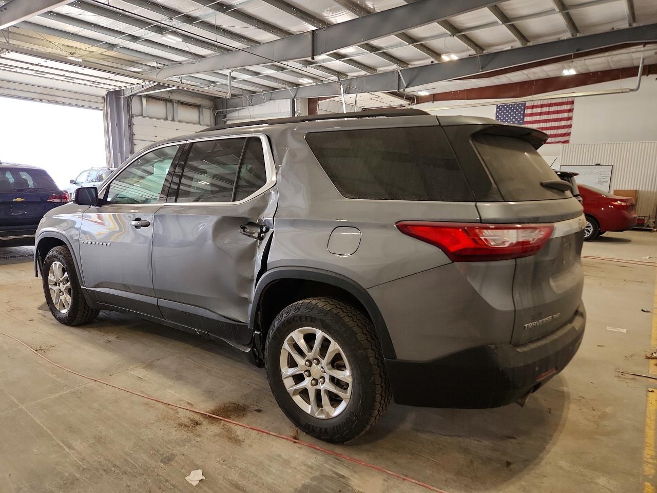 2020 CHEVROLET TRAVERSE LT photo 3