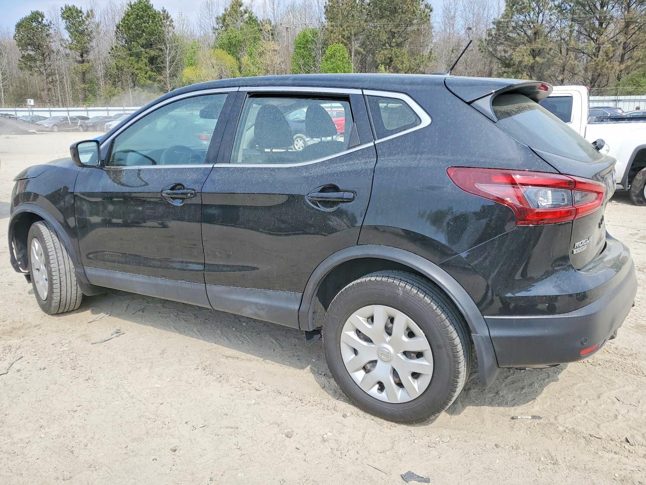 2020 NISSAN ROGUE SPORT S photo 3