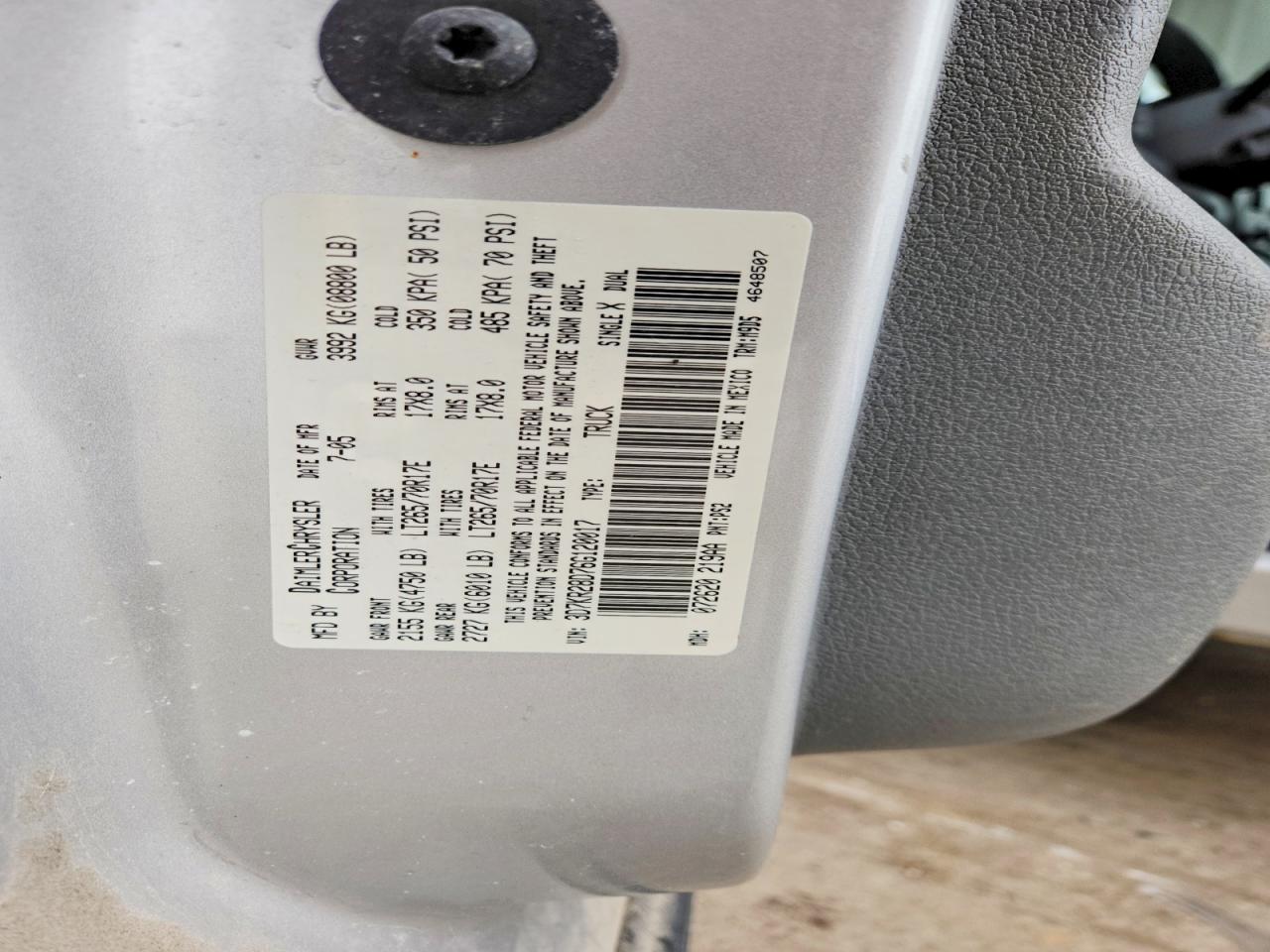 2006 DODGE RAM 2500 ST photo 34