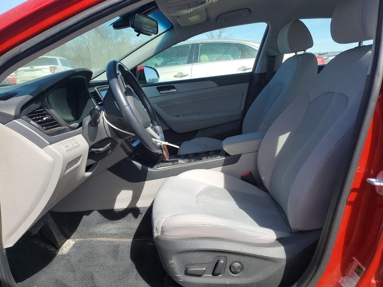 2018 HYUNDAI SONATA photo 19