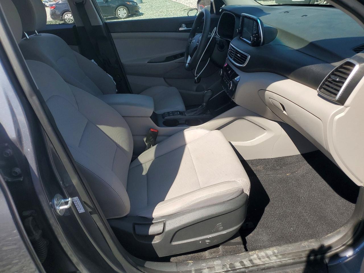 2021 HYUNDAI TUCSON photo 19