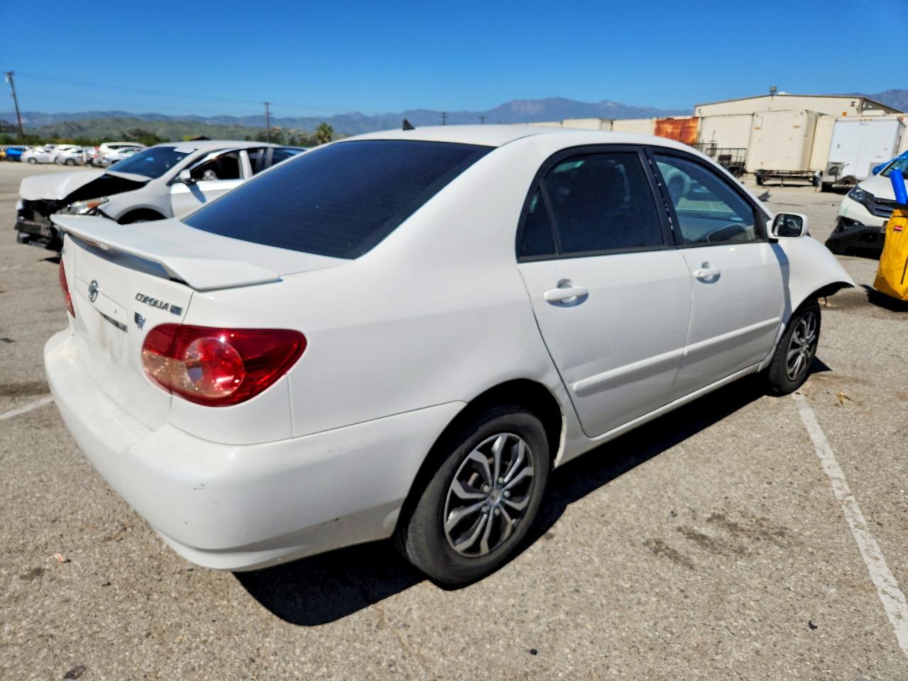 2008 TOYOTA COROLLA photo 3
