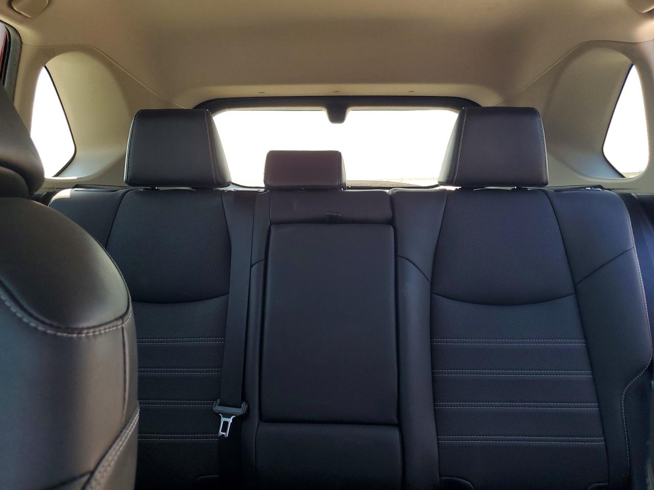 2021 TOYOTA RAV4 photo 28