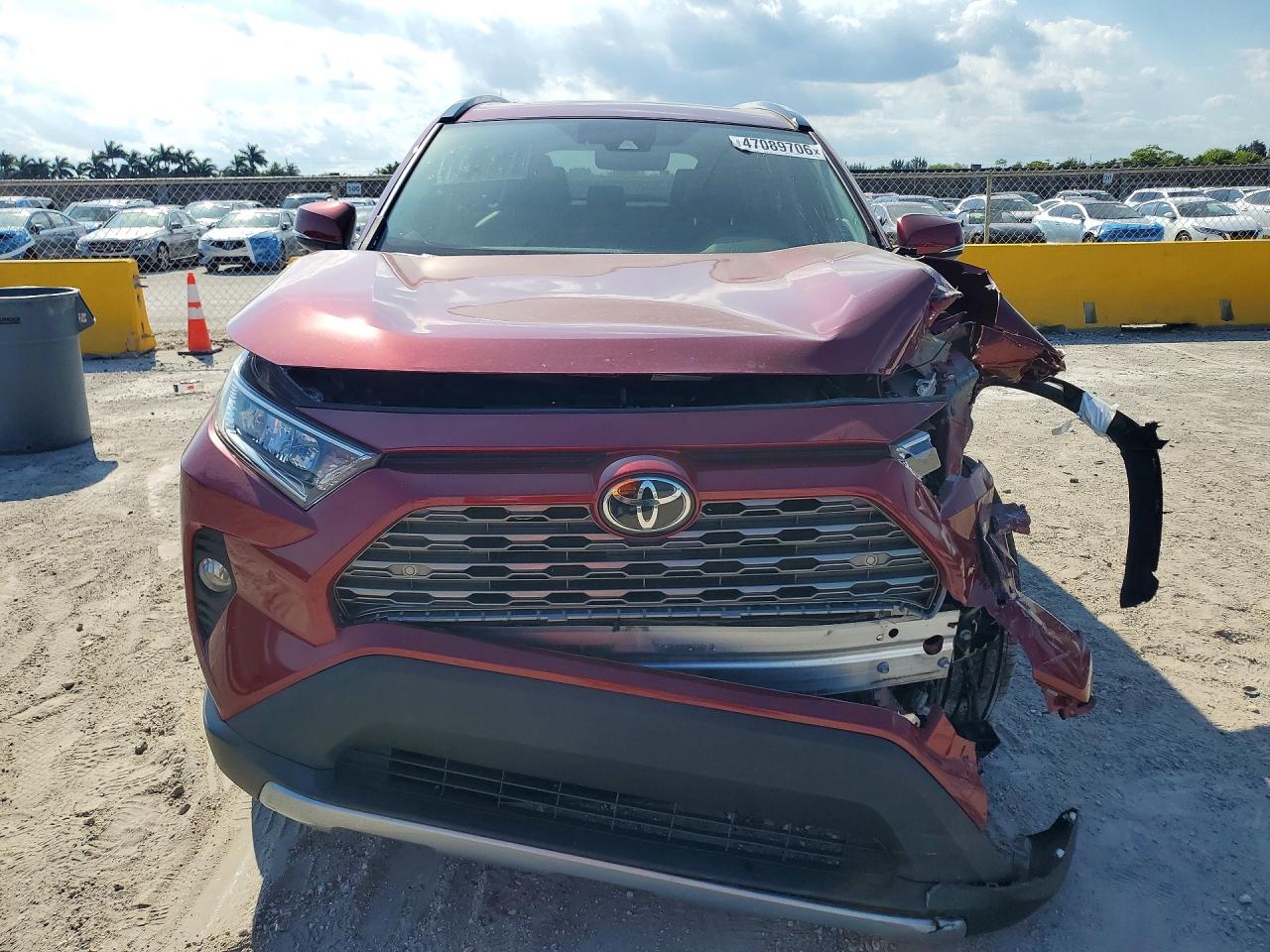 2021 TOYOTA RAV4 photo 13