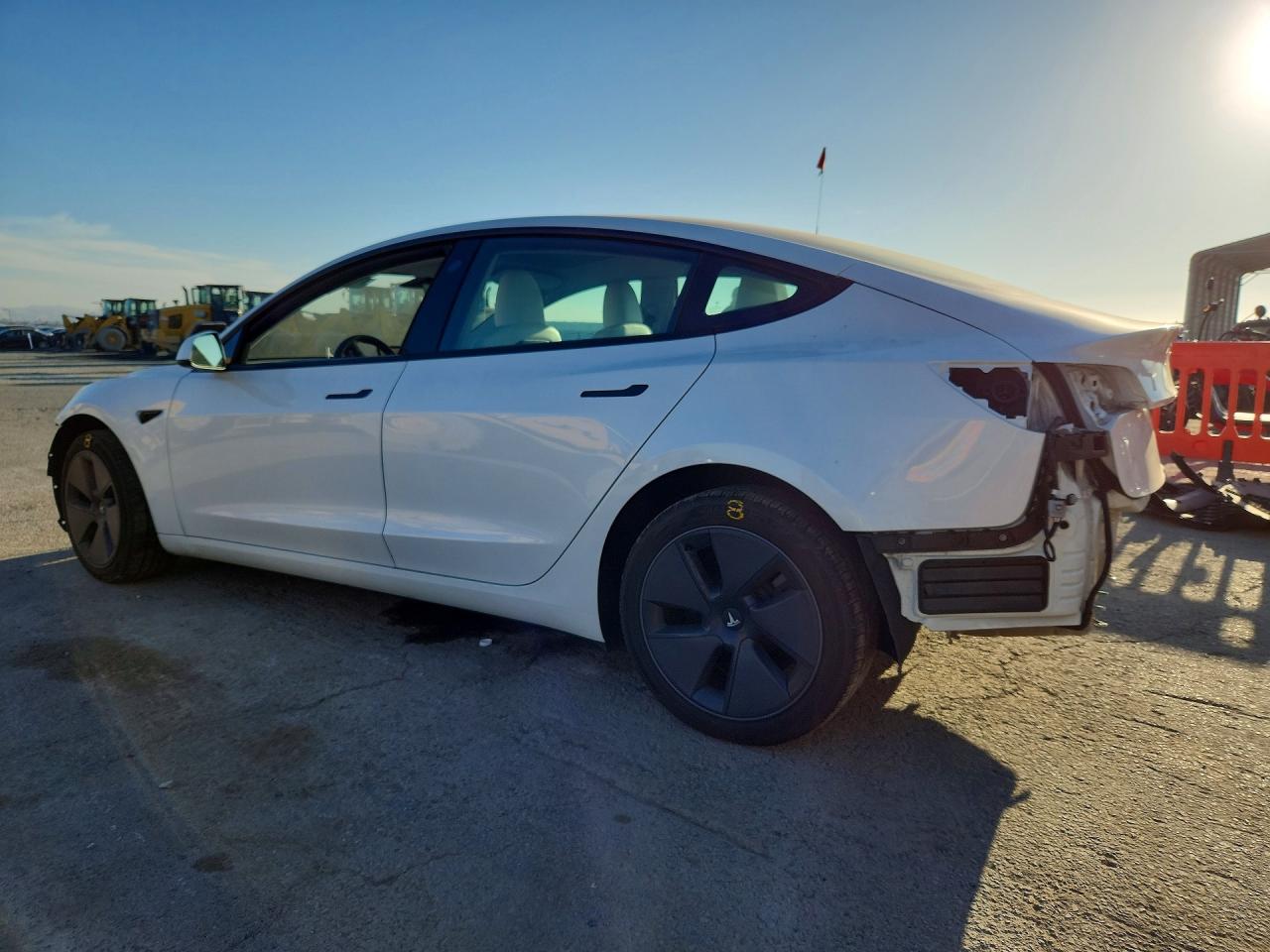 2023 TESLA MODEL 3 photo 3