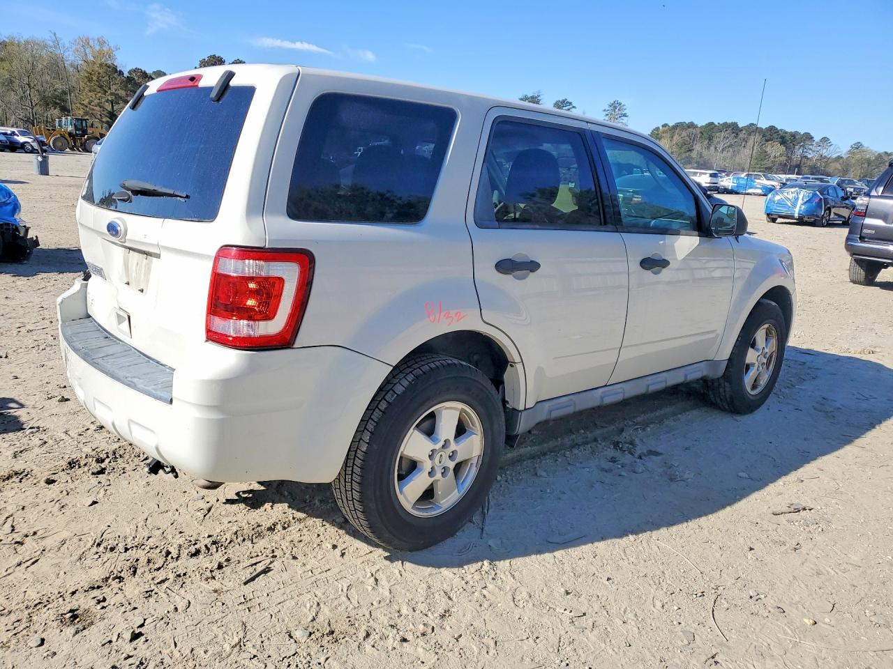 2011 FORD ESCAPE XLS photo 5