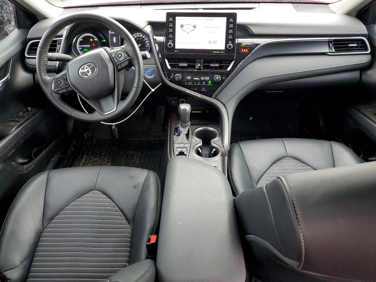 2023 TOYOTA CAMRY XLE photo 8