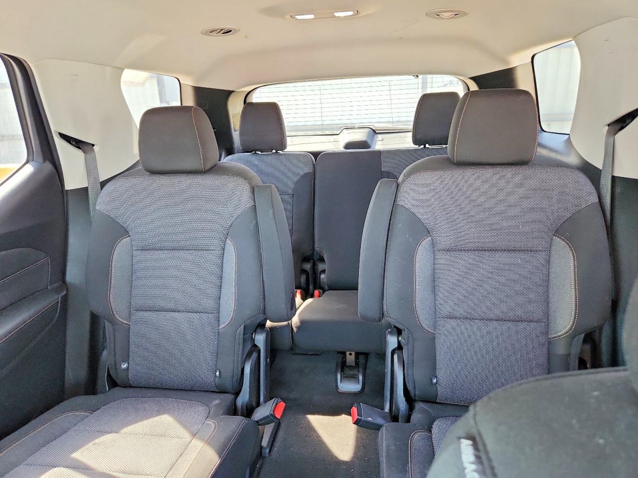 2020 CHEVROLET TRAVERSE LT photo 19