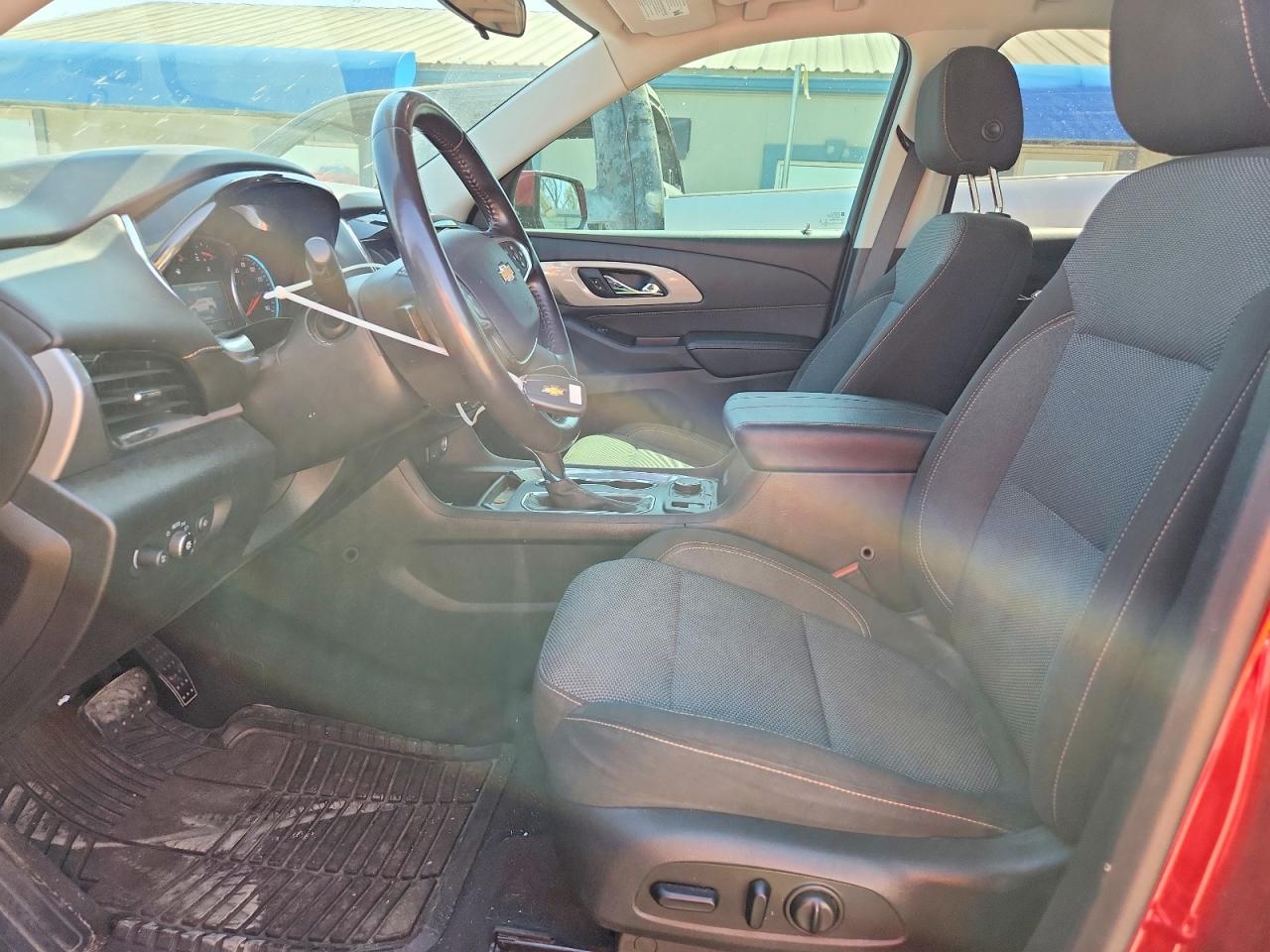 2020 CHEVROLET TRAVERSE LT photo 13