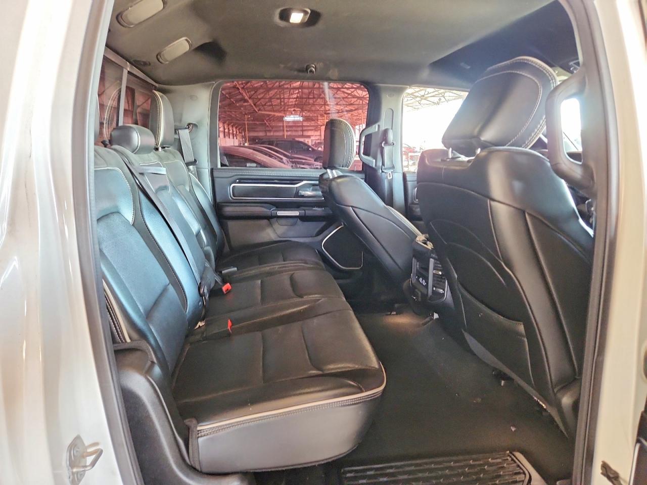 2019 RAM 1500 LARAMIE photo 10