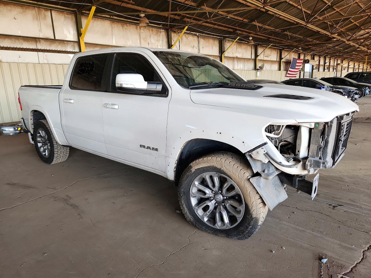 2019 RAM 1500 LARAMIE photo 4