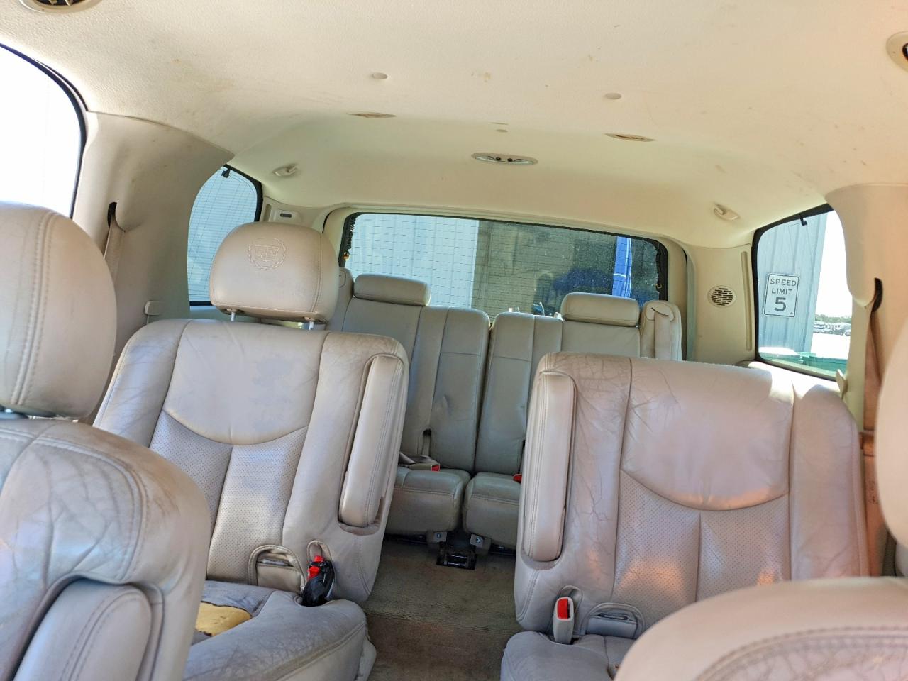 2004 CADILLAC ESCALADE LUXURY photo 10