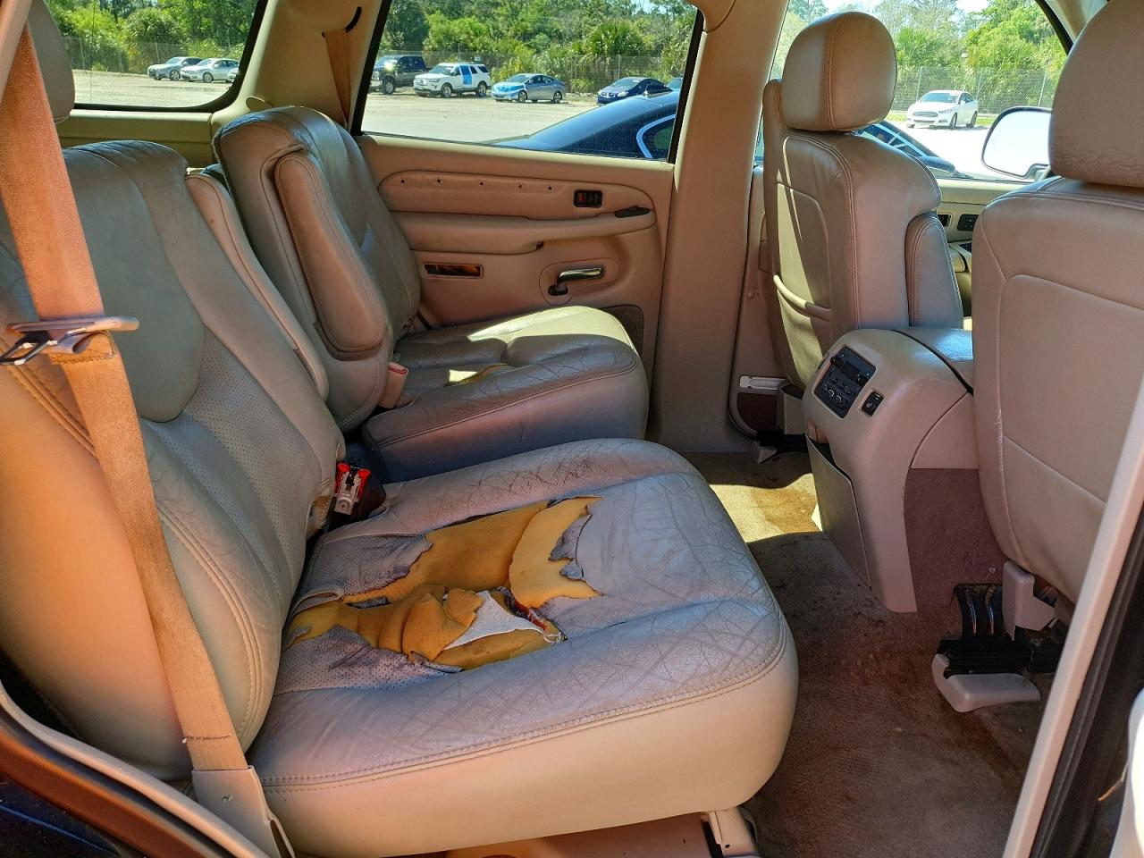 2004 CADILLAC ESCALADE LUXURY photo 11