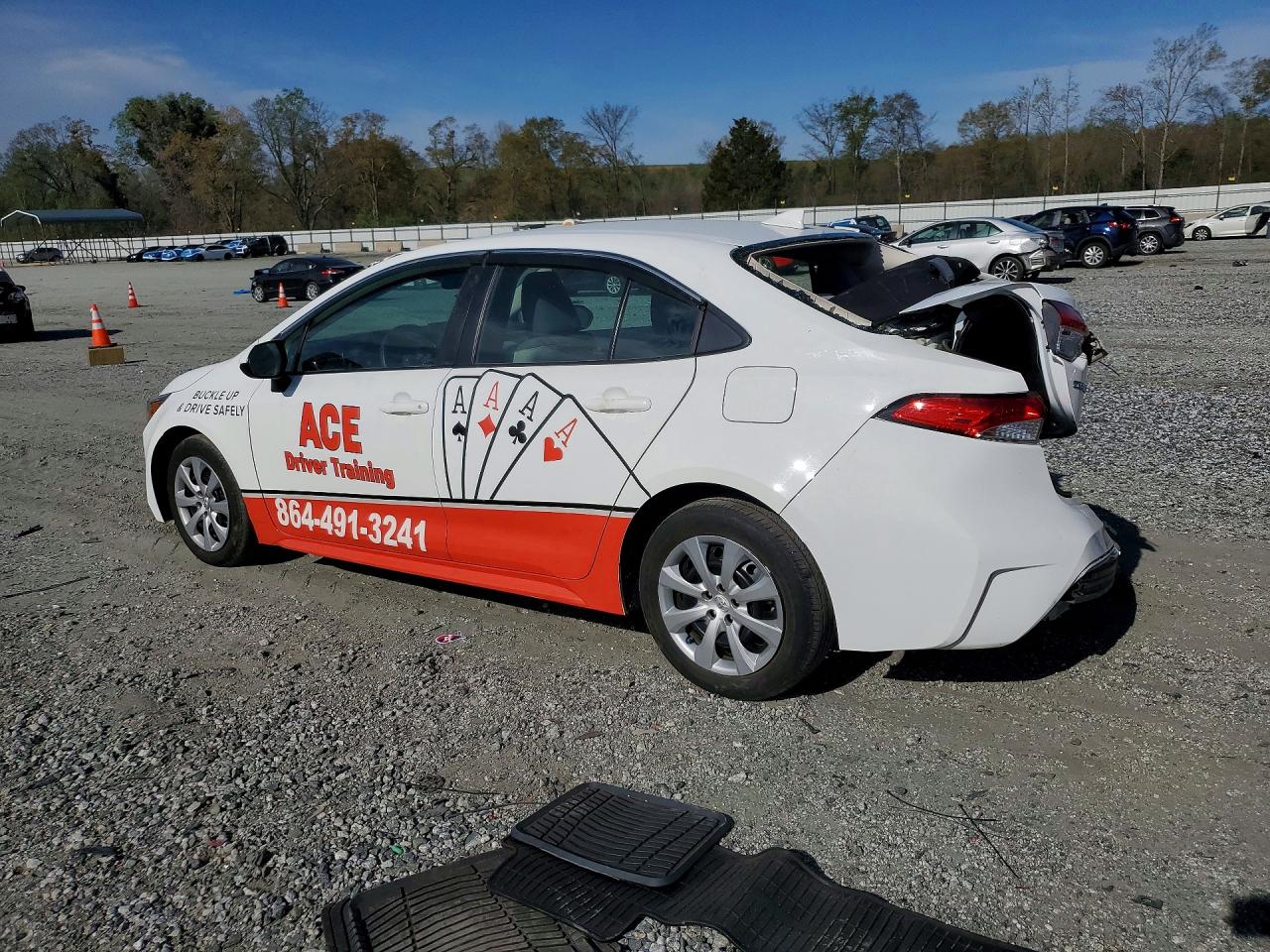 2023 TOYOTA COROLLA photo 3