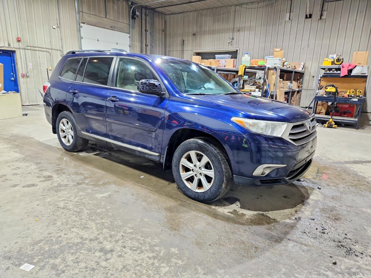 2013 TOYOTA HIGHLANDER SE photo 7