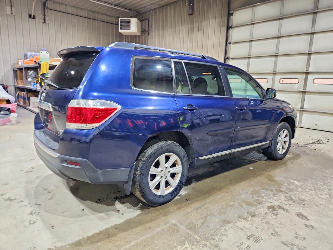 2013 TOYOTA HIGHLANDER SE photo 5