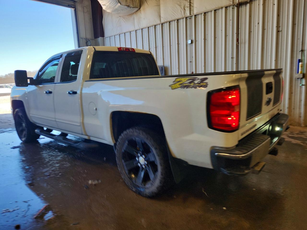 2015 CHEVROLET SILVERADO K1500 LT photo 3