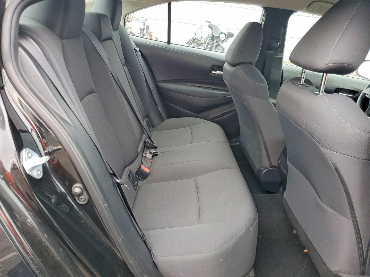 2020 TOYOTA COROLLA LE photo 10